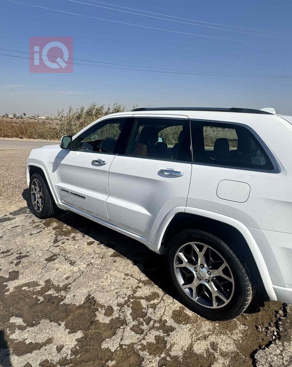 جيب جراند شيروكي